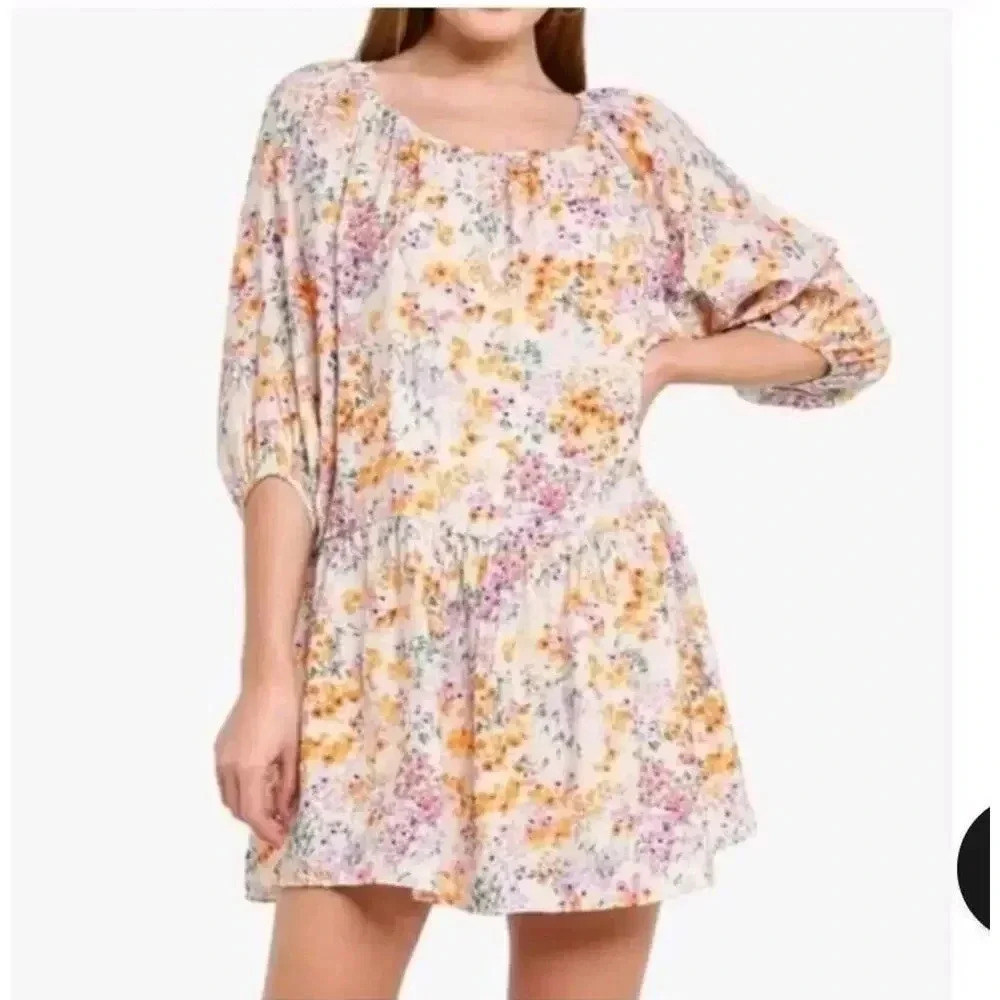 H&M Airy Dress Cream Floral Dress‎ size Medium